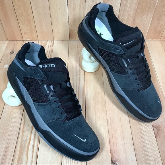 Nike SB Ishod Wair Black Smoke Grey Skate Shoes - Picture 2 of 5